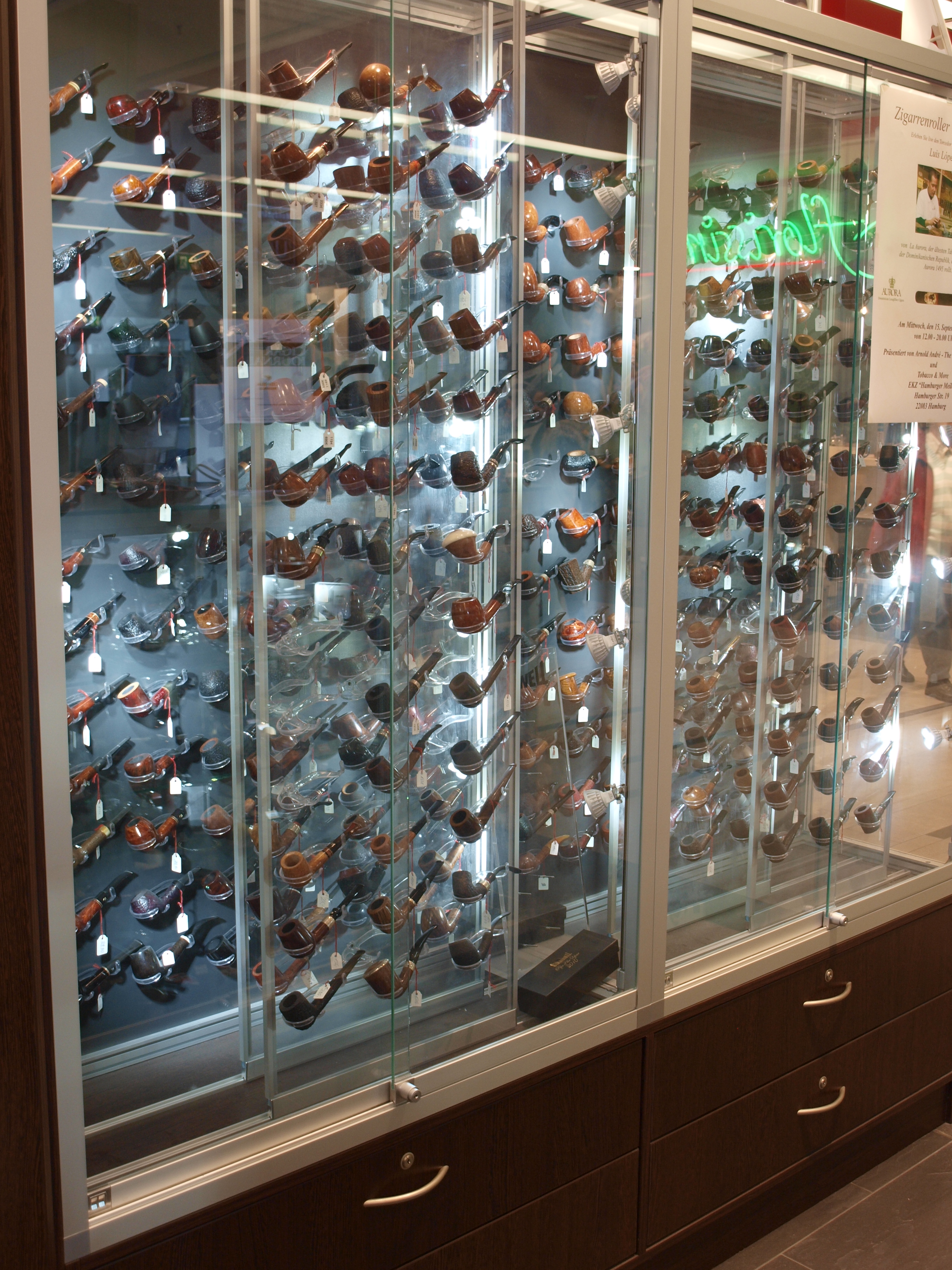 Services Tobacco & More Franchise GmbH